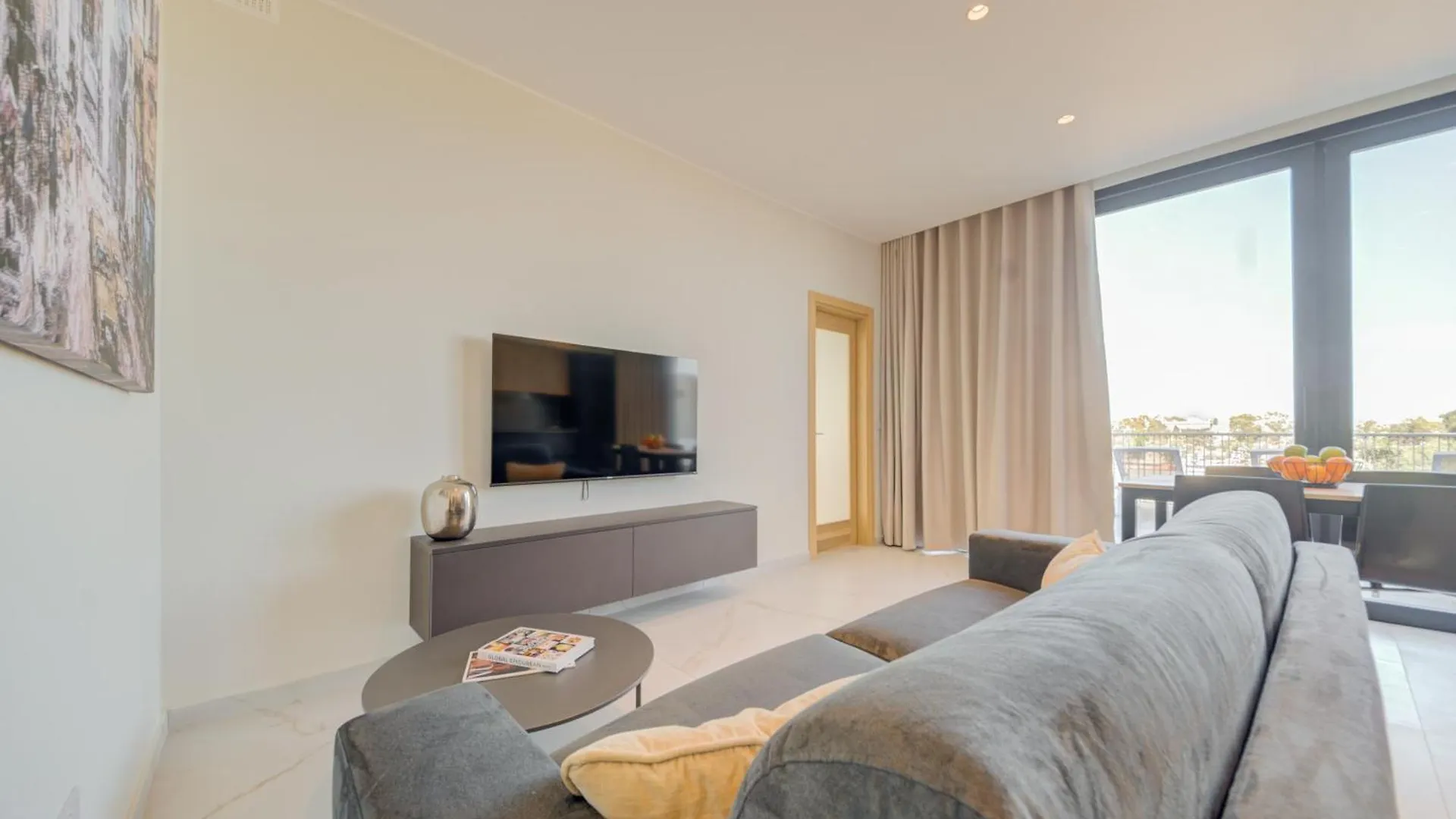 Mayfair By Premier Suites Mt Is-Swieqi Malta